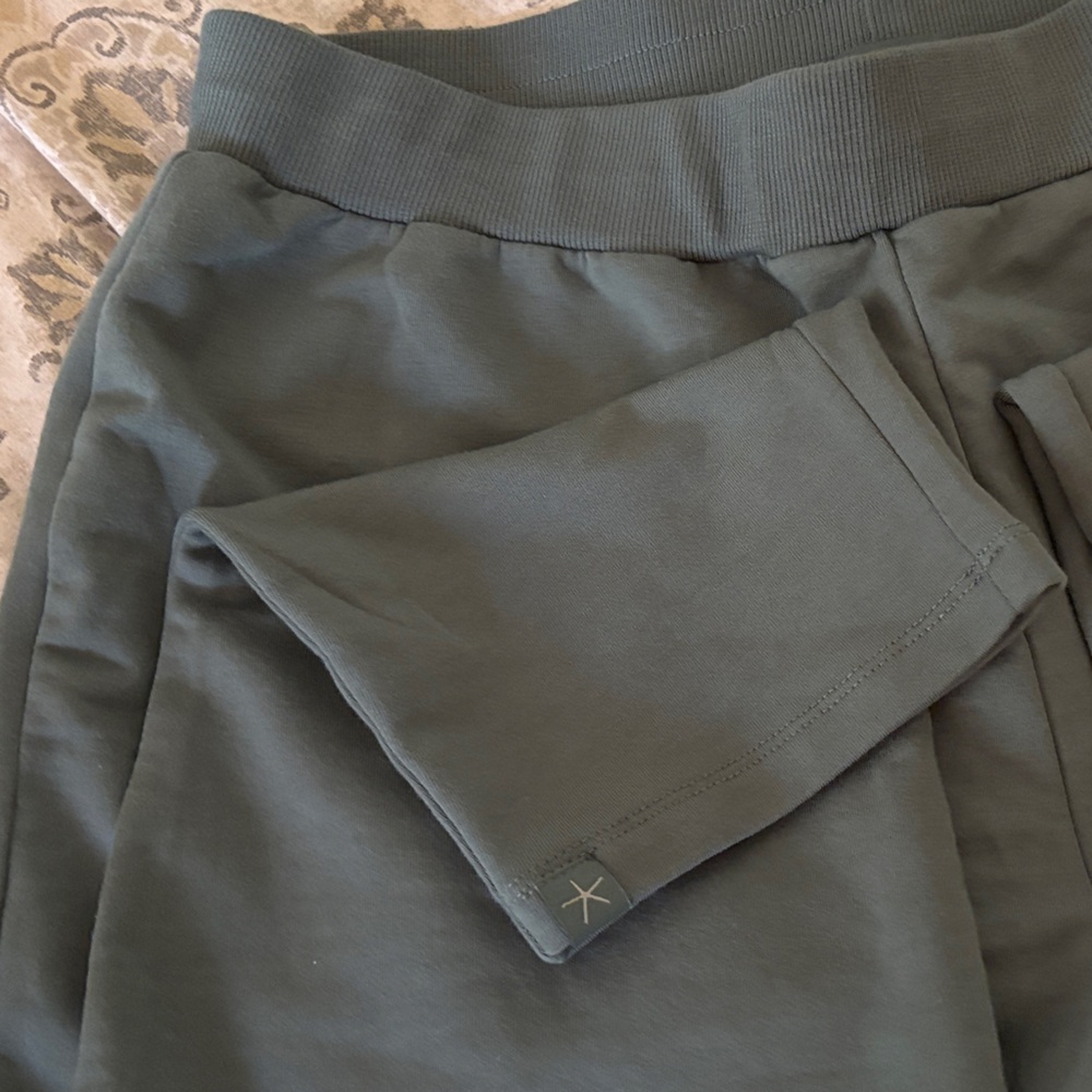 Barefoot Dreams Sage Straight Leg Pants - Picture 6 of 8